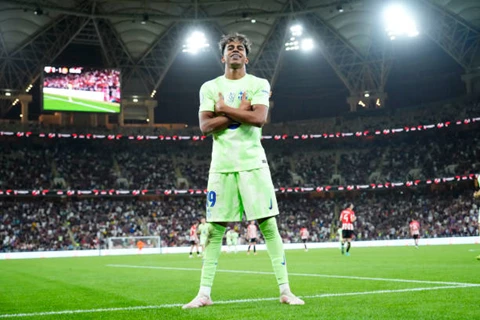 يامال: حققنا هدفنا ببلوغ نهائي السوبر.. وسعيد بعودة أولمو وفيكتور